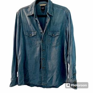 GAP Women’s Denim Oversized Button Down Blouse with Pockets